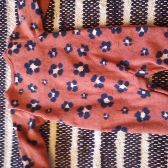 Carter's NB Sleeper Onsie - Picture 4 of 4